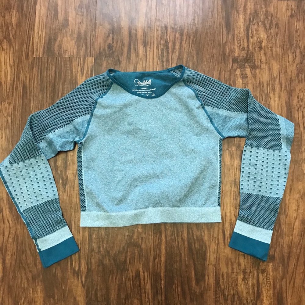 BOMBSHELL CROP TOP